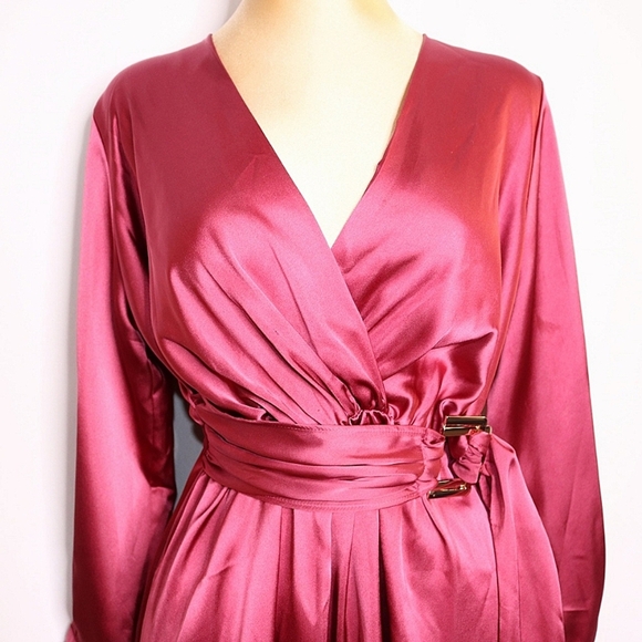 NWT ZARA Satin Tie Waist Romper with Gold buckle in Marsala (Mauve), Size Small - Picture 3 of 11